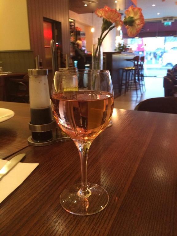 Kings Cross Inn Hotel Лондон Экстерьер фото
